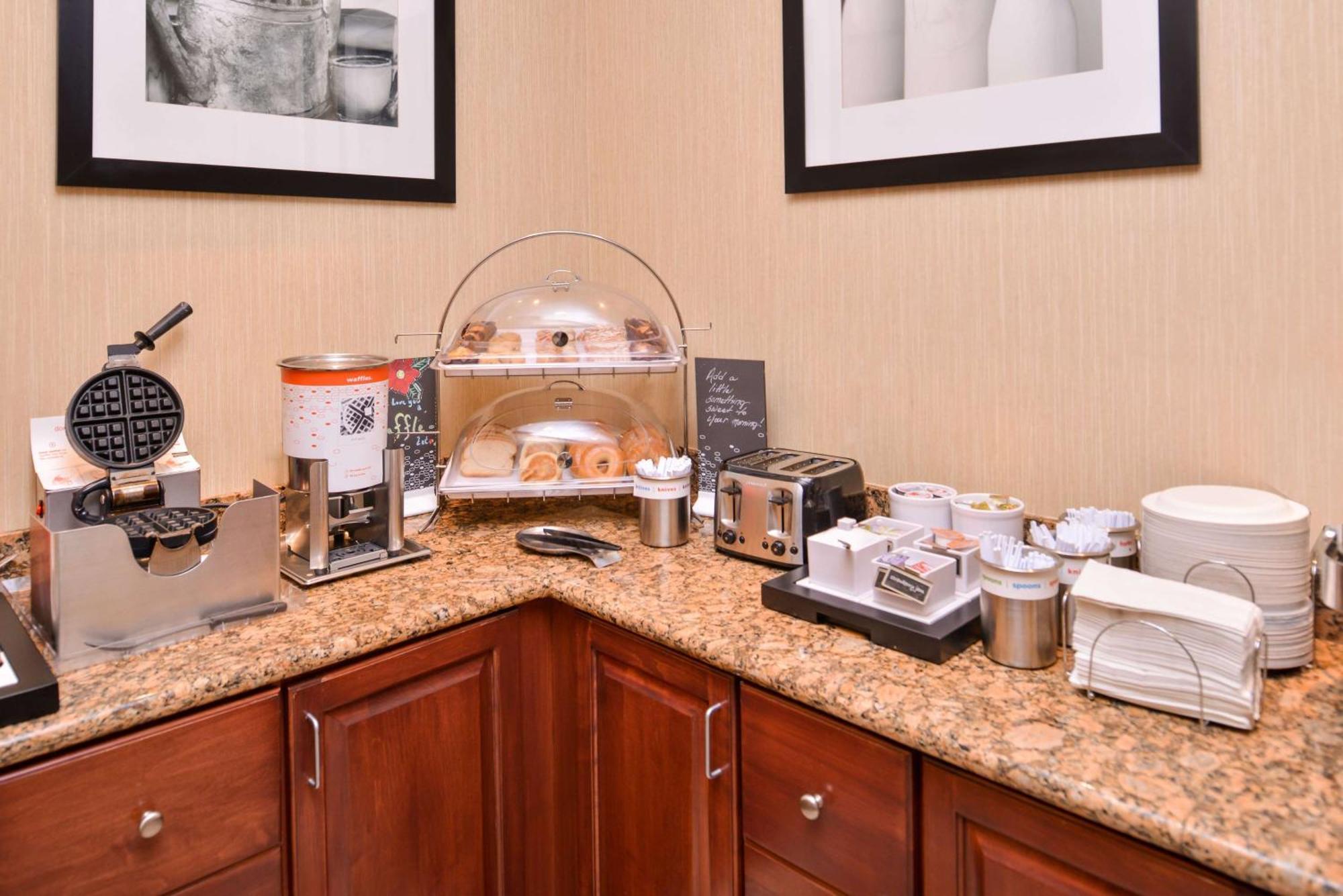 Hampton Inn York Buitenkant foto